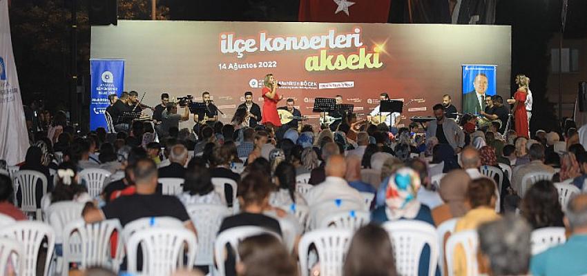 antalya-buyuksehirin-ilce-konserleri-coskuyla-devam-ediyor.jpg