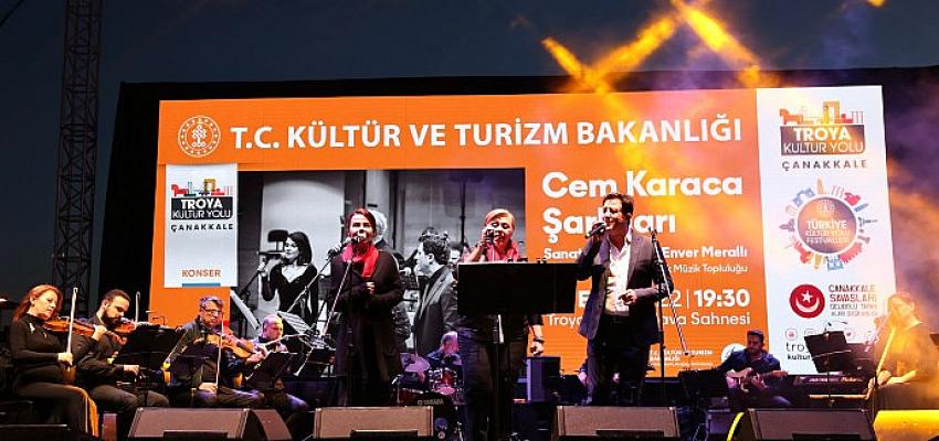 troya-kultur-yolu-festivalinde-sehrin-dort-bir-yani-sanat.jpg