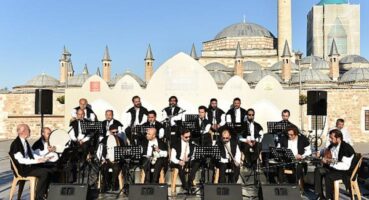 Uluslararası Konya Mistik Müzik Festivali’nin 3’üncü Gününde Azerbaycan’dan Teyyub Aslanov Sahnedeydi