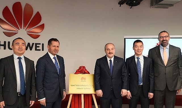 huawei-turkiyenin-ankaradaki-yeni-ar-ge-merkezi-bakan-varank-tarafindan-acildi.jpg