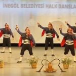 inegol-belediyesi-halk-danslari-toplulugu-kibrisi-salladi.jpg